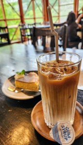 アイスカフェオレとチーズケーキ1