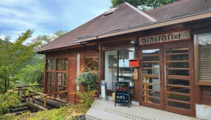 カフェアタリ入口(らんど玄関)